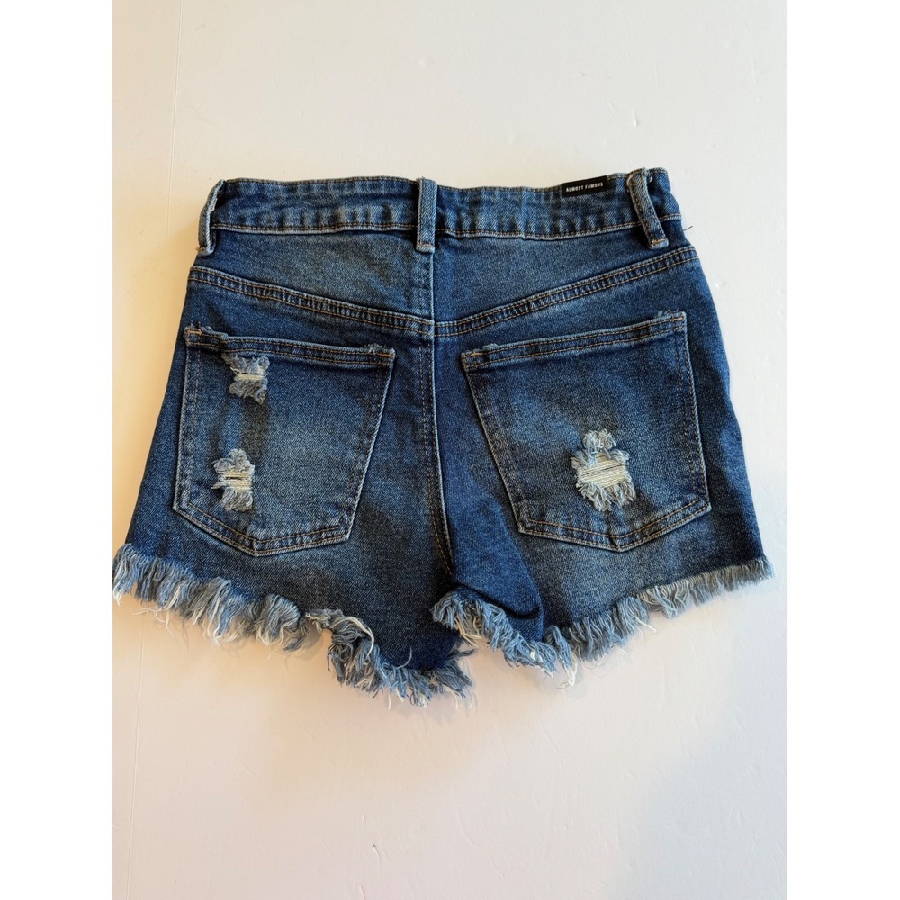 Almost Famous Womens Distressed Denim Shorts Dark Wash Frayed Hem Size 00 - Picture 2 of 6